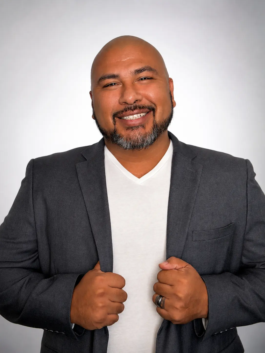 Voz Luis Sanchez, Founder of Plexus Group Services